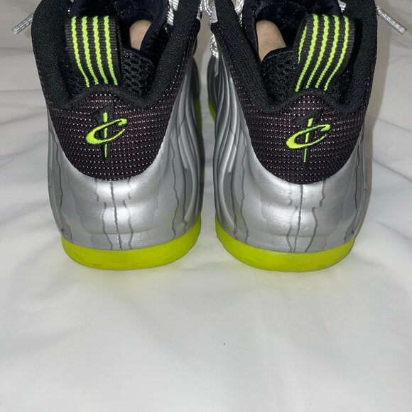 USED - Nike Foamposite One Premium Metallic Grey Camo size 9.5 brand new 2016 - Picture 4 of 7